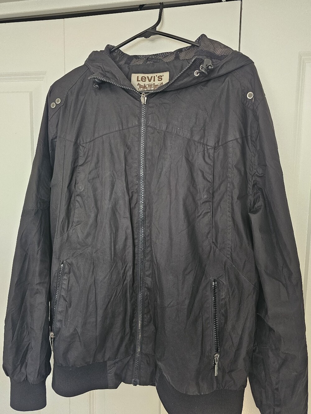 Mens Levi's Black Windbreaker Jacket Size Medium